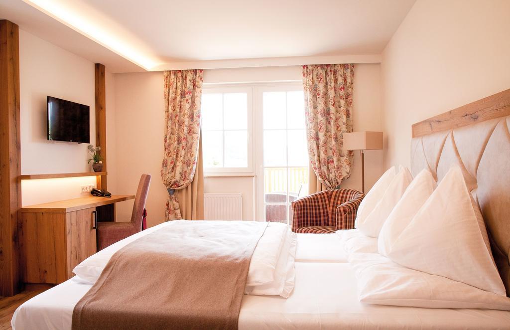 Landhotel Schuetzenhof Fuschl am See Bagian luar foto